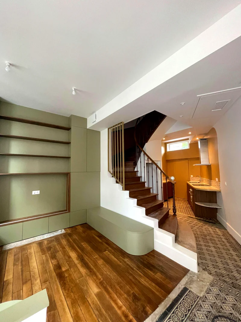 Salon-cuisine après rénovation complète – projet Accueillir, FAIRE Architecte