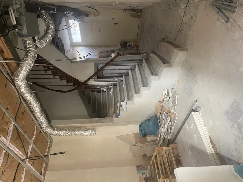 Salon-cuisine en cours de chantier – projet Accueillir, Reims